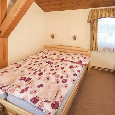 Seven-bedroom Holiday In *