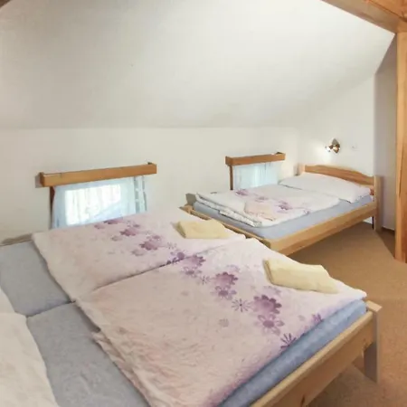 Casa vacanze Seven-bedroom Holiday In *
