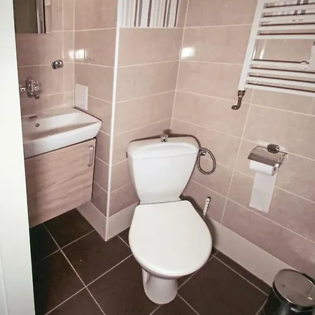 Casa vacanze Seven-bedroom Holiday In *