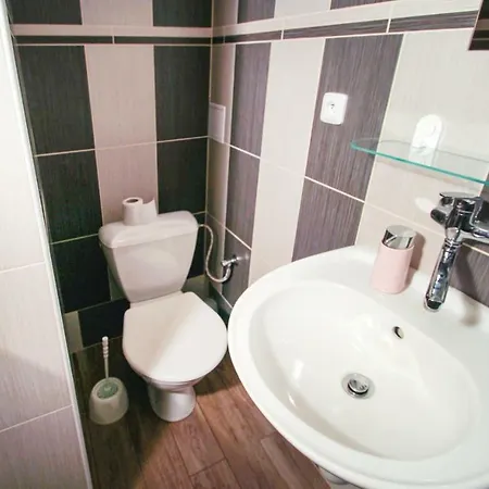 Casa vacanze Seven-bedroom Holiday In *